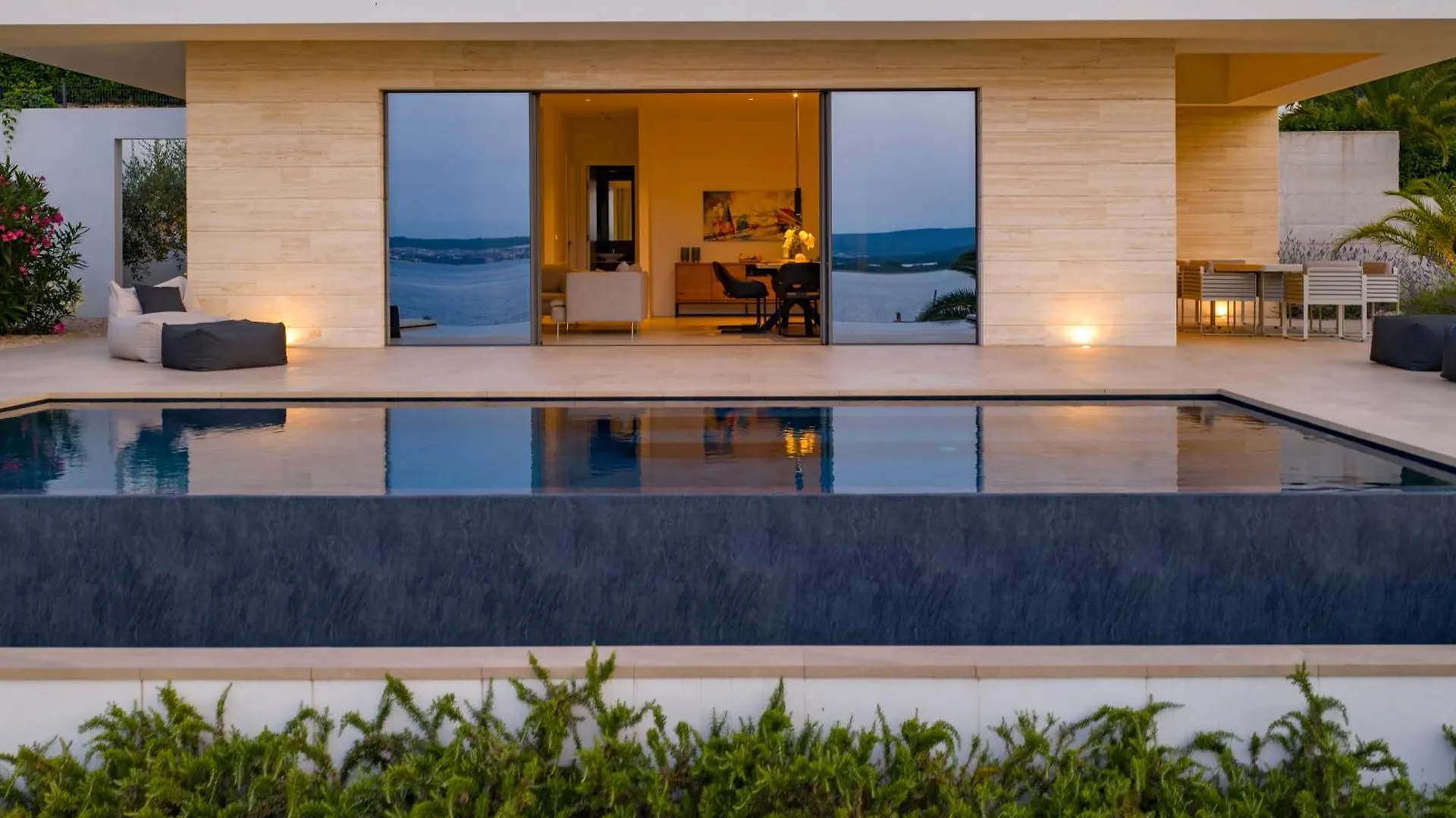 Cloud 9 D10 Villa Tkon