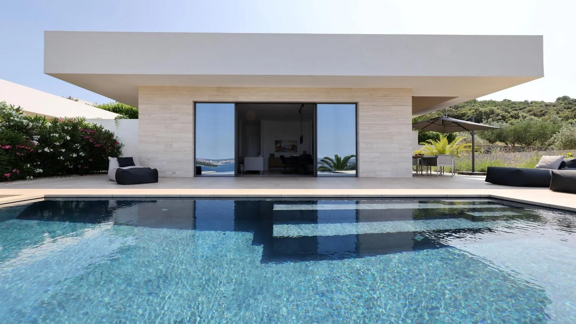 Villa Cloud 9 D10